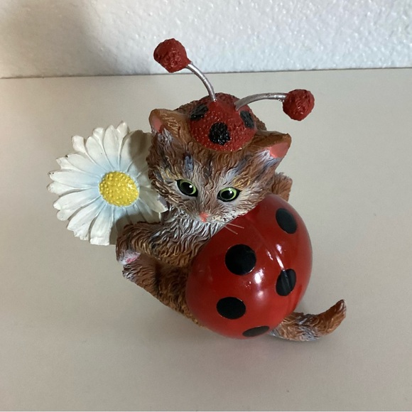 The Hamilton Collection Other - Hamilton Collection Cute As A Bug. Cat